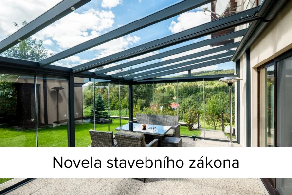 Skleněná pergola s nábytkem na zahradu
